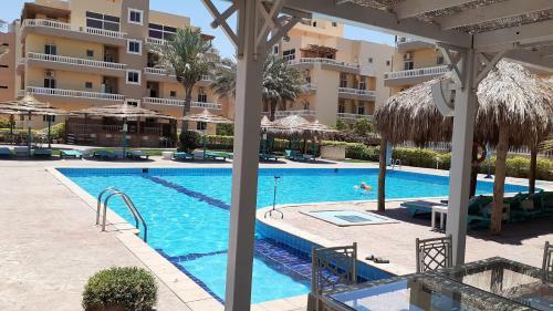 Apartment In Paradise Village Compound