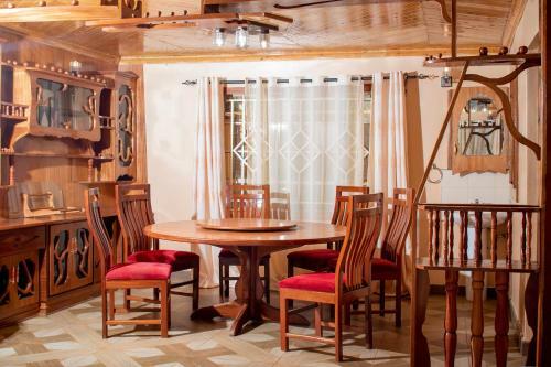 Villa 2br Own Compound Elgonview