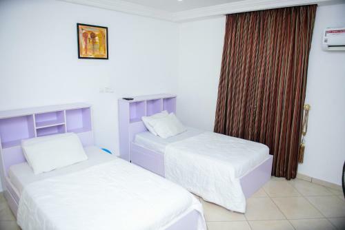 Apartamento 4 Bedroom Duplex-24hrs Electricity/wifi/security