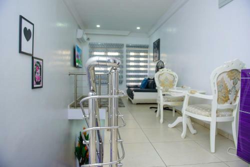 Apartamento 4 Bedroom Duplex-24hrs Electricity/wifi/security