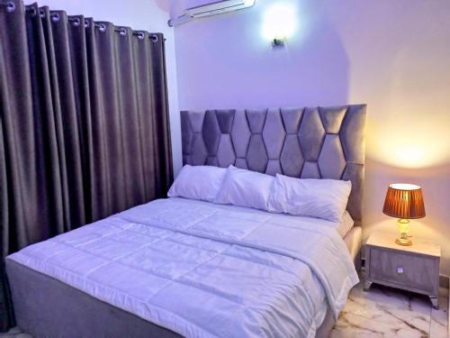 Lovely 2-bedroom Serviced Apartment.