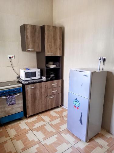 Lovely 2-bedroom Serviced Apartment.