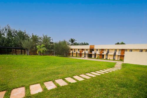 Hotel Crest Inn