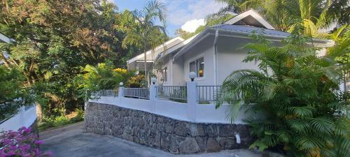Le Chant De Merle Holiday Home