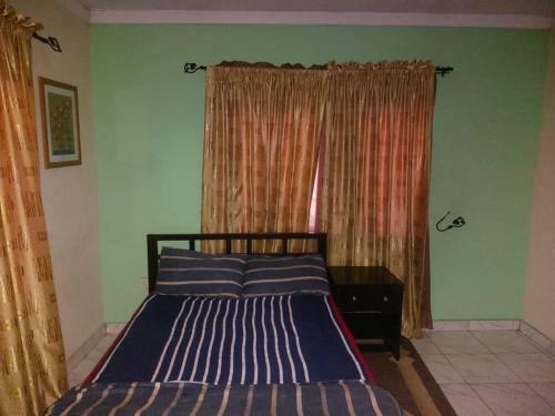3 Br Apartment With Swimming Pool