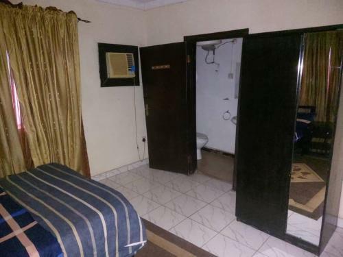 3 Br Apartment With Swimming Pool