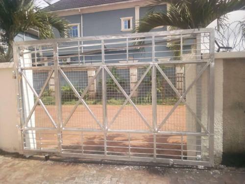 3 Br Apartment With Swimming Pool