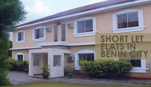 3 Br Apartment With Swimming Pool