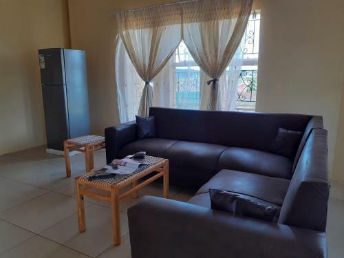 Hostal Cream Guest House