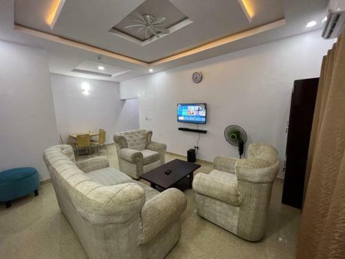 Apartamento Delightful 3-bedroom With Free Parking, Wifi Internal Name