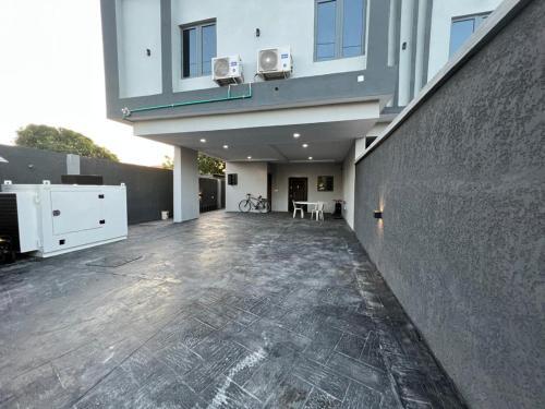 Apartamento Delightful 3-bedroom With Free Parking, Wifi Internal Name