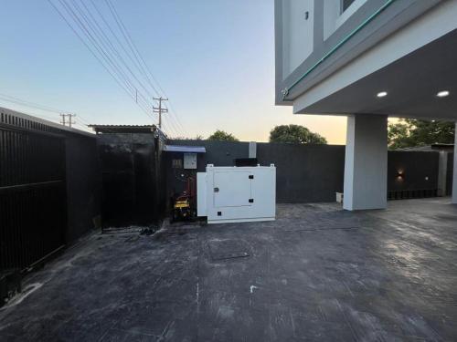Apartamento Delightful 3-bedroom With Free Parking, Wifi Internal Name