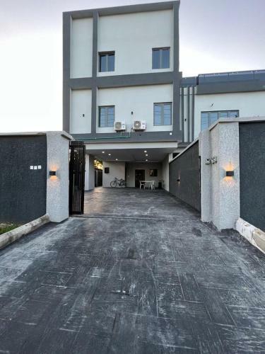 Apartamento Delightful 3-bedroom With Free Parking, Wifi Internal Name