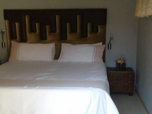 Hostal Iqhayiya Guest House
