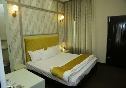 Hotel Exotic Court By Nukkar