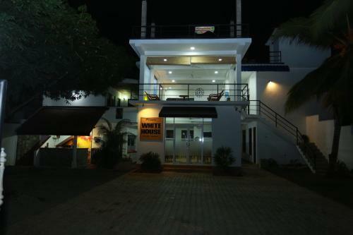 Hotel White House Holiday Resort