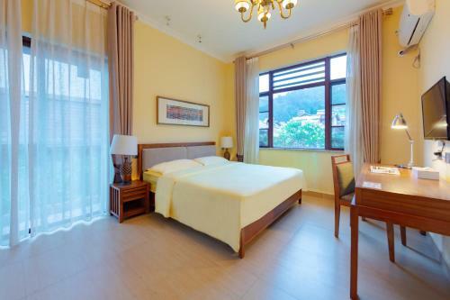 Locals Apartment Inn 26