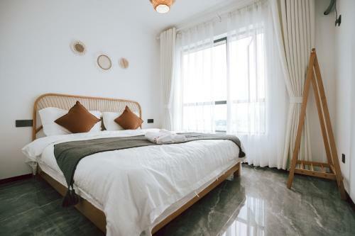 Locals Apartment House 22