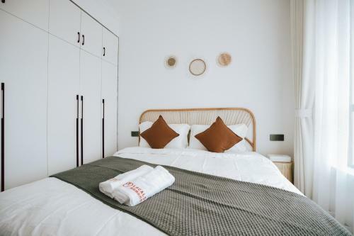 Locals Apartment House 22