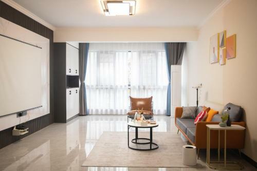 Locals Apartment House 02