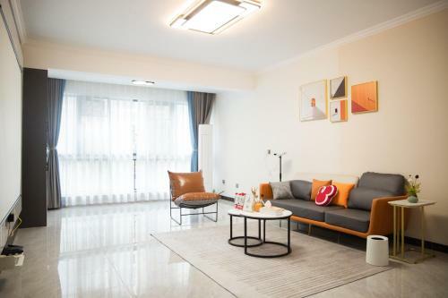 Locals Apartment House 02