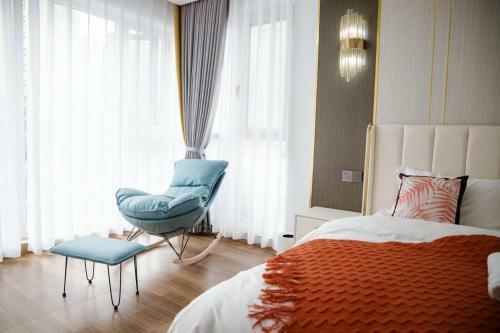 Locals Apartment House 02