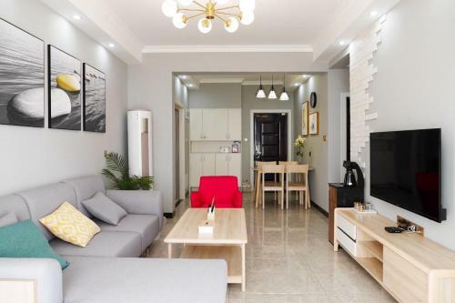 Locals Apartment House 11
