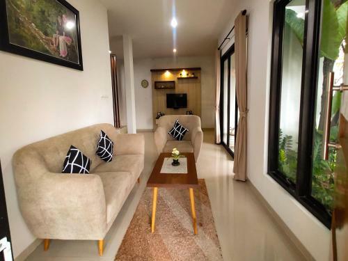 Golden Leaf Villa