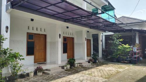 Hotel Oyo 91233 Bismo 85 Family
