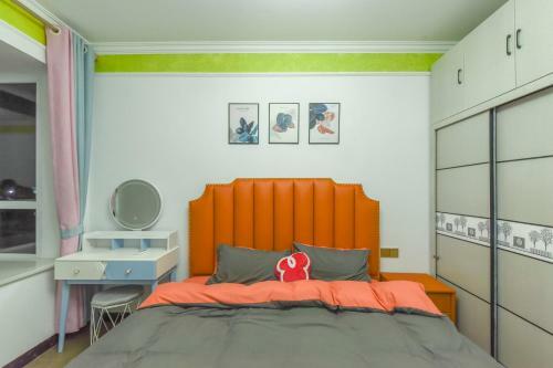 Locals Apartment Inn 12