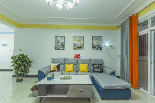 Locals Apartment Inn 12