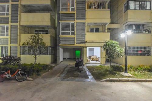 Locals Apartment Inn 12