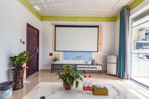 Locals Apartment House 26
