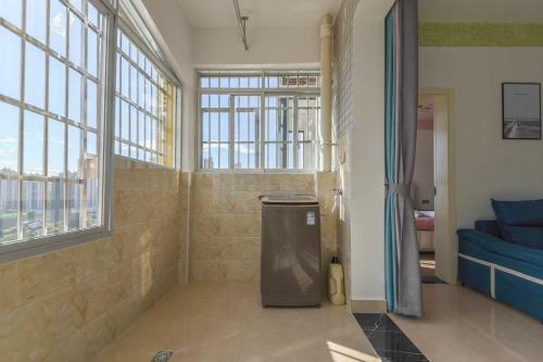 Locals Apartment House 26