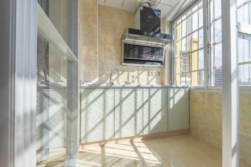 Locals Apartment House 26