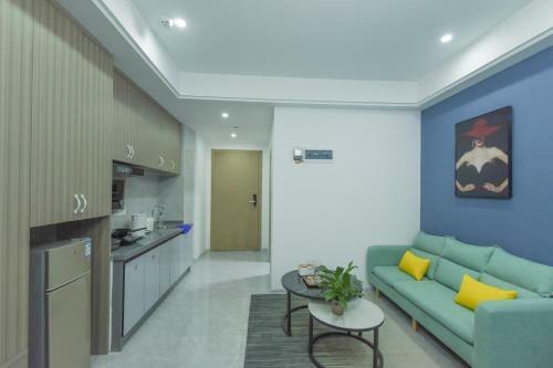 Locals Apartment House 04