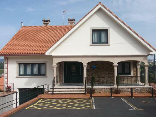 Hostal Val De Serantes