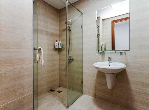 *ha Long Homestay @ Sunrise Apartment- 4 Br