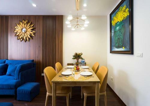 *ha Long Homestay @ Sunrise Apartment- 4 Br