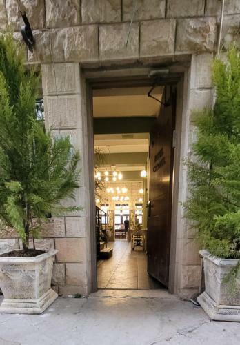 Albergue Carmel Hotel