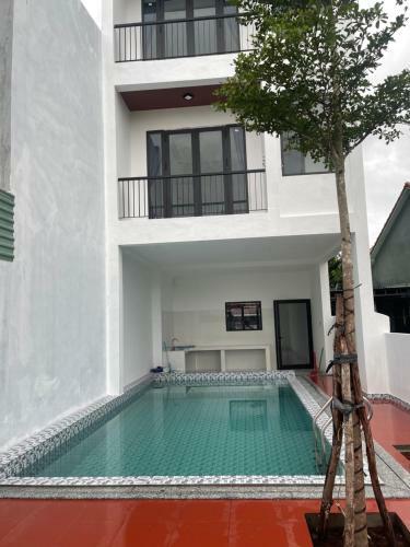 Moon House