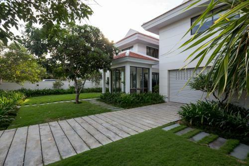 Resort Villa Beach Danang