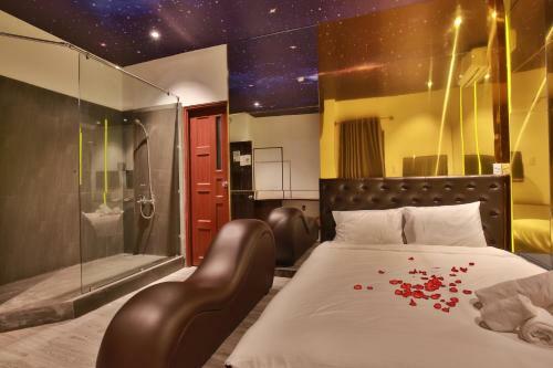 Lotus Hotel The Cupid Room