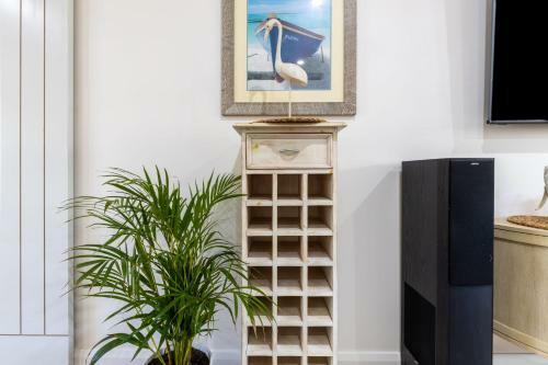 Entire Serviced Apartment With Wifi And Hot Tub