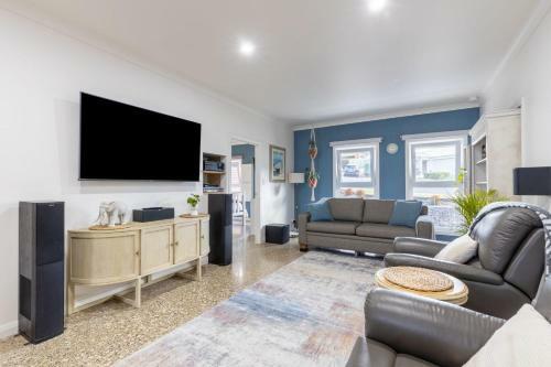 Entire Serviced Apartment With Wifi And Hot Tub
