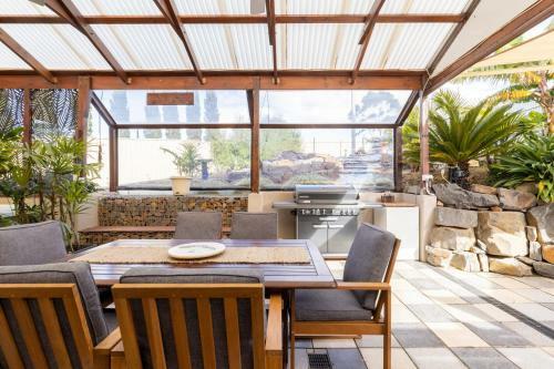 Entire Serviced Apartment With Wifi And Hot Tub