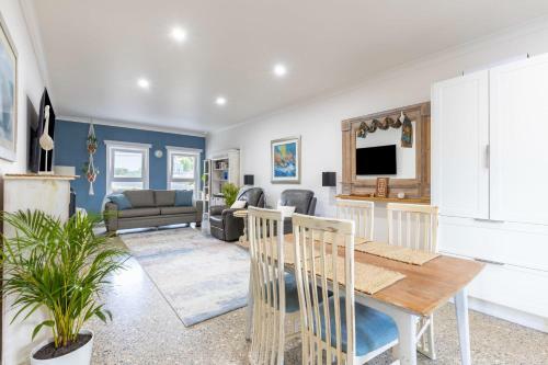 Entire Serviced Apartment With Wifi And Hot Tub