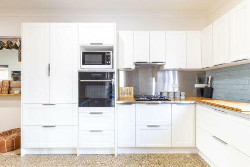 Entire Serviced Apartment With Wifi And Hot Tub