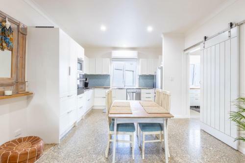 Entire Serviced Apartment With Wifi And Hot Tub