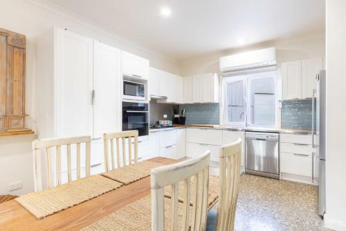 Entire Serviced Apartment With Wifi And Hot Tub